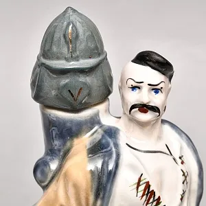 Штоф - Графин - Бутылка - Фарфоровый Флакон «Запорожский Казак», на 0,7 литра.