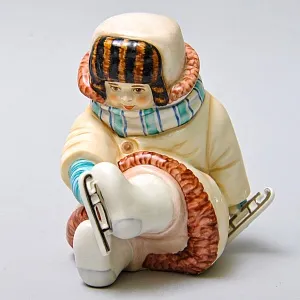 Авторская Коллекционная Фарфоровая Статуэтка «Первые Коньки», Россия.