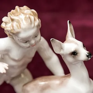 Редкая Фарфоровая Статуэтка «Путти с Олененком», Hutschenreuther,  Германия -1948 год.