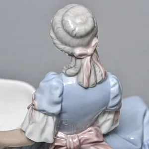 Парные Фарфоровые статуэтки - подставки для ювелирных украшений «Дама и кавалер», Lladro Испания. 