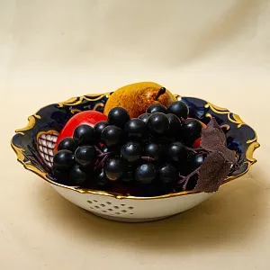 Фруктовница - Сухарница - Блюдо «Голубая Роза», Фарфор PirkenHammer Чехословакия, конец ХХ века.