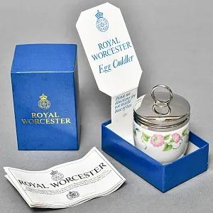 Фарфоровый Кодлер «Цветочная Гирлянда» на 1 яйцо, ROYAL WORCHESTER, Англия.
