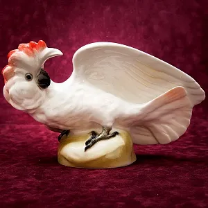 Большая Статуэтка Птица - Попугай - Какаду Малуккский, фарфор ИФЗ, Россия.