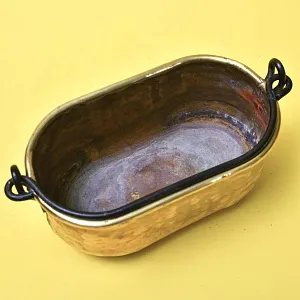 Антикварный Латунный Зольник - Кашпо с кованной ручкой 26 см. х 13 см., Франция начало ХХ века.