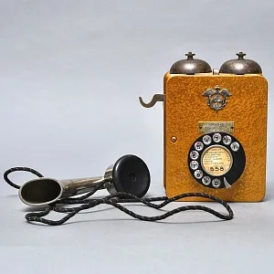 Старинныйй Настенный Телефонный аппарат - Телефон «Thomson-Houston», Париж Франция -1930 год. 
