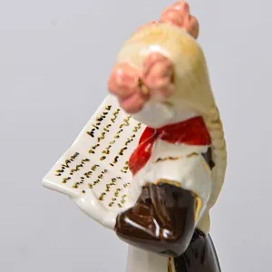 Авторская Коллекционная Фарфоровая Статуэтка «Школьница - Пионерка с учебником», Россия.