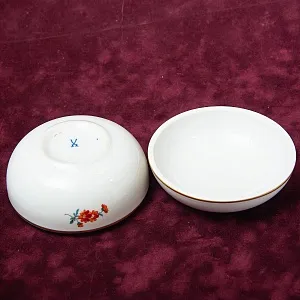 Коллекционная Фарфоровая Шкатулка - Бонбоньерка «BLUMEN», MEISSEN / МЕЙСЕН, Германия.