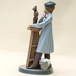 Коллекционная Фарфоровая статуэтка «Маленький скульптор» Lladro, Испания - 1985 год.