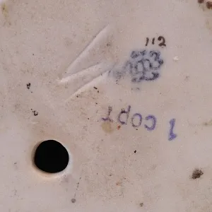 РЕДКОСТЬ!! Фарфоровая Статуэтка «Пионерка с голубями», ЛФЗ СССР - 1952 год.