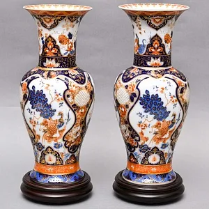 Коллекционные Парные Вазы на подставках из серии «Yokohama» H - 38 см., Фарфор KAISER, Германия.