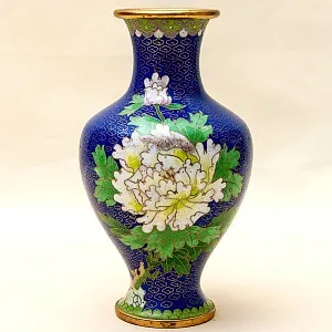 Оригинальная Ваза в технике « Клуазоне» Китай 50 -е годы ХХ века Н - 21 см.