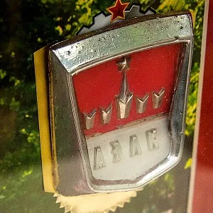 Памятное Подарочное Панно - Картина - Инсталляция «Автомобиль Москвич - 412 - СССР». 