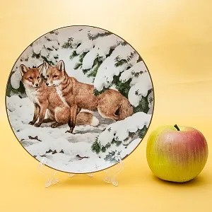 Коллекционная Тарелка «Лесной Год, ДЕКАБРЬ. Лисицы» Фарфор, Англия -1982 год.