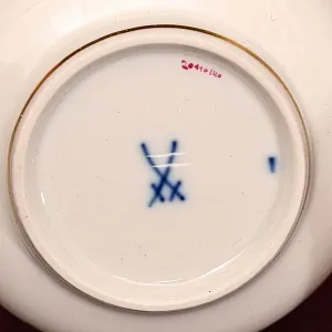 Фарфоровая Сахарница - Бонбоньерка - Шкатулка «РОЗА МЕЙСЕНА», MEISSEN Германия, середина ХХ века.