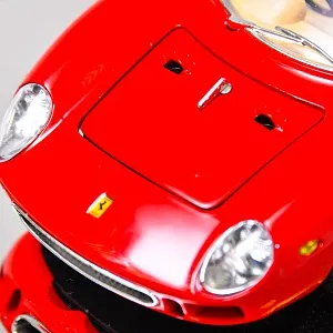 Коллекционная Металлическая Модель «Автомобиль - Красный Ferrari 250» Германия.