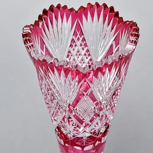 Небольшая Хрустальная Ваза - Бокал Розового цвета, VAL SAINT LAMBERT Бельгия.