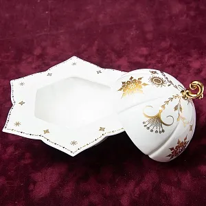 Фарфоровая Шкатулка «Рождественская Звезда», Villeroy&Boch Германия, конец ХХ века.