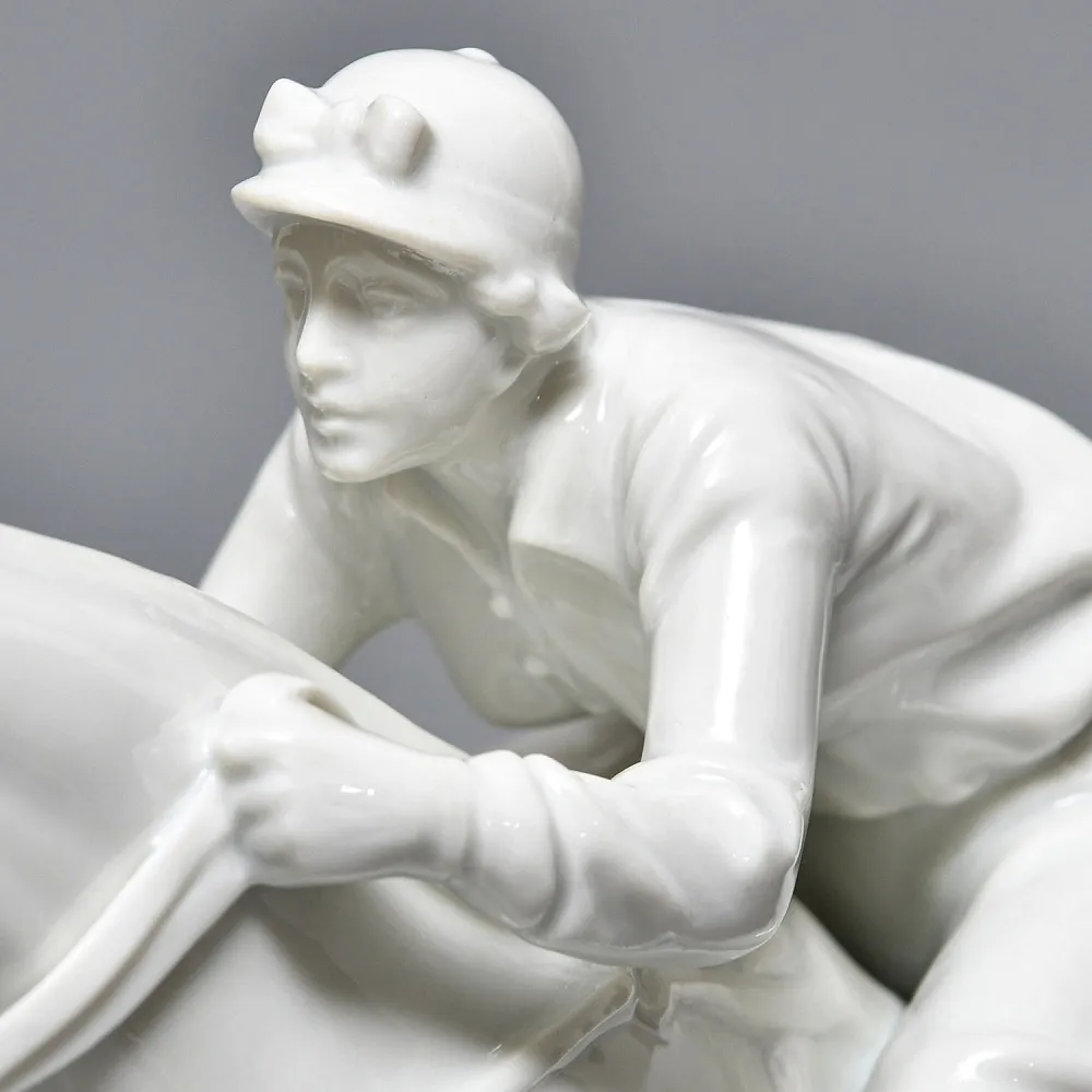 Коллекционная Фарфоровая статуэтка «Наездница. Женский Конкур», ROSENTHAL Германия, 1938 - 1948 годы.