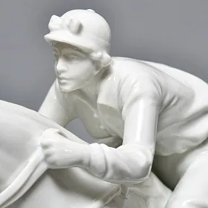 Коллекционная Фарфоровая статуэтка «Наездница. Женский Конкур», ROSENTHAL Германия, 1938 - 1948 годы.