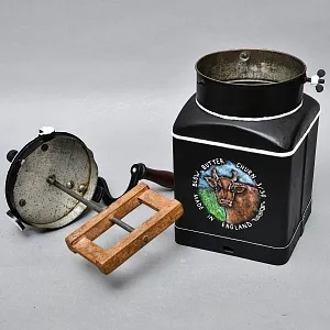 Большая Старинная Кухонная Механическая Маслобойка, Металл, Англия середина ХХ века. 