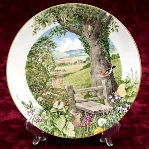 Коллекционная Тарелка «Май» Фарфор, ROYAL WORCHESTER, Англия -1979 год.