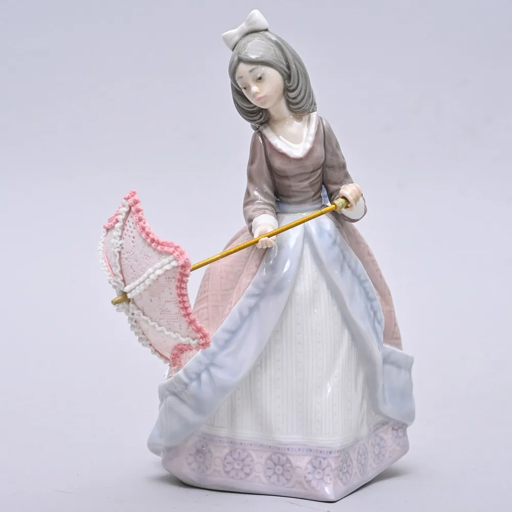 Коллекционная Фарфоровая статуэтка «Девочка с кружевным зонтиком. Джулия», Lladro Испания.