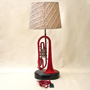 Дизайнерская Электрическая Настольная Лампа Светильник «Труба - Красный Корнет - 1966г».