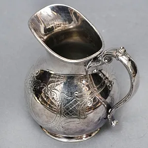 Металлический Кувшинчик - Молочник. Silverplate, Лондон Англия 50-гг.