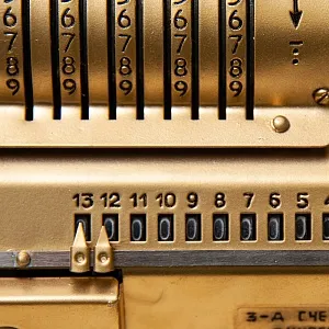 «Золотой Калькулятор» - Арифмометр - Механическая Счётная Машинка «ФЕЛИКС» СССР.