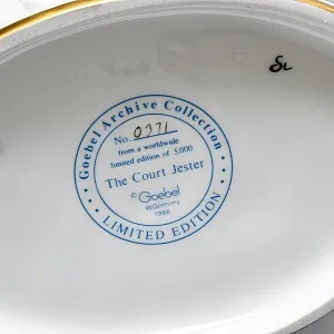 Редкая! Коллекционная Фарфоровая статуэтка «Придворный шут», GOEBEL Германия - 1986 год. 