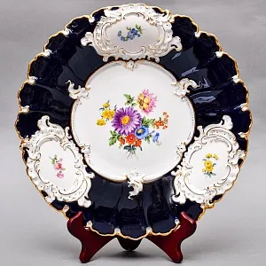 Коллекционное Фарфоровое Блюдо - Тарелка «Букет с маргариткой» Кобальт, MEISSEN Германия - 1955 год.