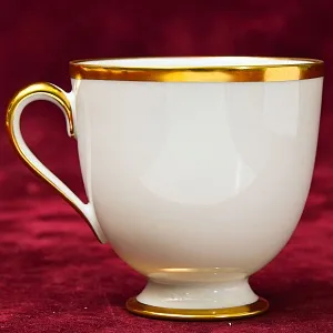 Коллекционная Чайная тройка «РОЗА», фарфор FURSTENBERG Германия, середина ХХ века.