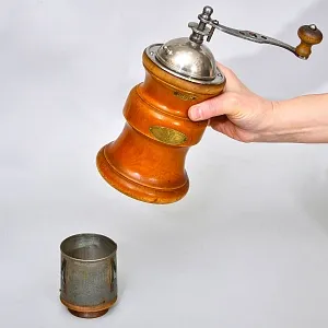 Редкая!!! Коллекционная Ручная Механическая Кофемолка - Мельница, Германия середина ХХ века.