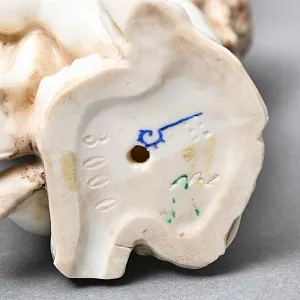 Антикварная статуэтка - салфетница «Путти с кульком», Фарфор Dressel & Kister Passau Германия.
