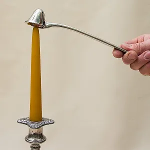 Винтажное Приспособление для Тушения Горящих Свечей «Гасильник - Тушитель», Silverplated SHEFFIELD Англия.