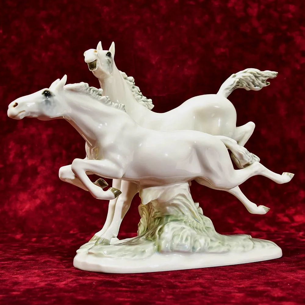 Коллекционная Фарфоровая Статуэтка «БЕГУЩИЕ ЛОШАДИ», Hutschenreuther,  Германия, 1968-1970 гг.