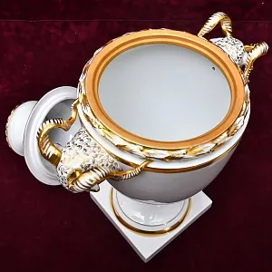 Коллекционный Фарфоровый Вазон - Ваза с крышкой в стиле АМПИР, Furstenberg Германия.