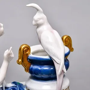Антикварная Фарфоровая статуэтка «Обнаженная девушка и попугай», ROSENTHAL Германия - 1924 год.