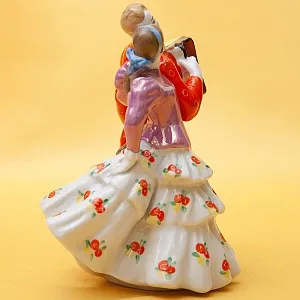 Фарфоровая Статуэтка «Танец - Кадриль» СССР ДФЗ Дулево -1964 -1968 годы. 