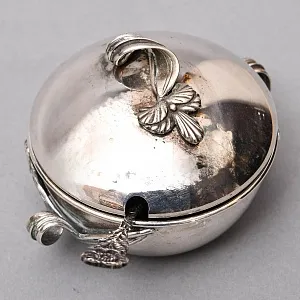 Винтажный Набор из 2х предметов - Сахарница с ложечкой и молочник «ЦВЕТЫ», Англия - середина ХХ века.