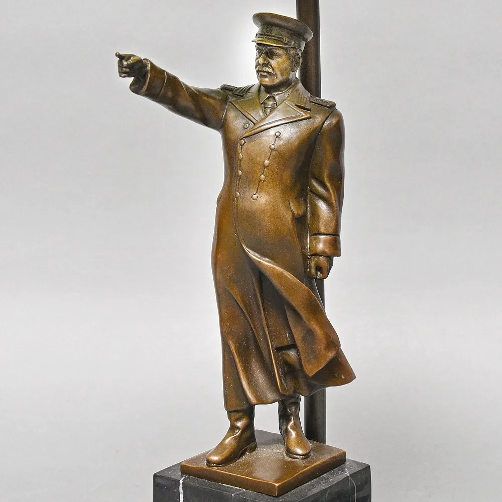 Авторская Настольная Лампа - Статуэтка "СТАЛИН" L'atelier ART & Bronze Франция начало ХХI века.