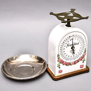 Антикварные Кухонные Весы «Гирлянда из Роз» в Фарфоровом корпусе KRUPS IDEAL, Германия -1915 год.