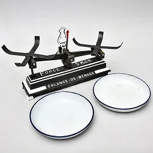 Антикварные Чугунные Кухонные весы с чашками FОRCE на 5кг. Франция начало ХХ века!