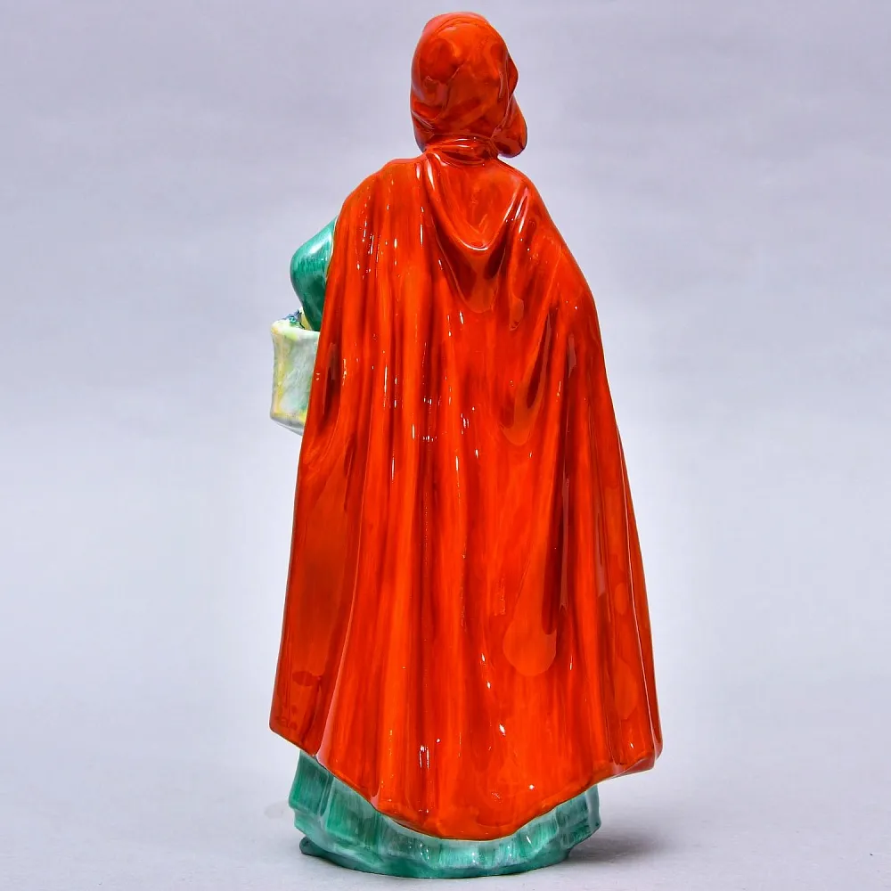 Коллекционная Фарфоровая статуэтка «Джин. Девушка в зеленом платье», Royal Doulton Англия.