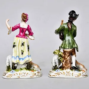 Коллекционные Парные Фарфоровые статуэтки «Пастух и Пастушка. Игра на волынке», Karl Klette Германия.
