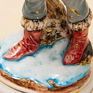 Авторская Коллекционная Фарфоровая Статуэтка «Охотник - Соколиная охота», Россия.