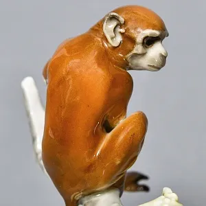 Коллекционная Фарфоровая статуэтка «Обезьяна на ветке», Hutschenreuther Германия.