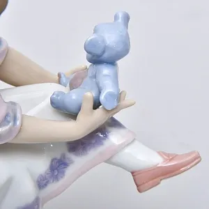 Авторская Фарфоровая статуэтка «Девочка с плюшевым мишкой», Lladro Испания - 1993 год.