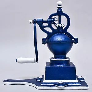 Антикварная Чугунная Ручная Механическая Кофемолка ELMA, Франция начало ХХ века.