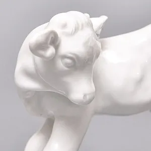 Коллекционная Фарфоровая статуэтка «ТЕЛЕНОК», MEISSEN Германия, вторая половина ХХ века. 